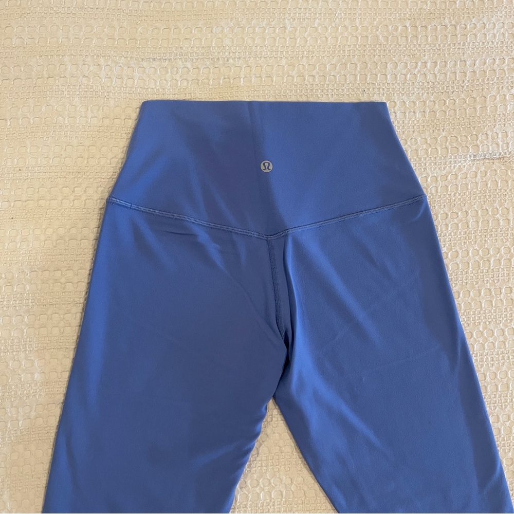 Like NEW Lululemon Aligns 28”